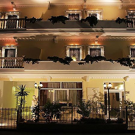 Villa Niki Olympiakí Aktí エクステリア 写真